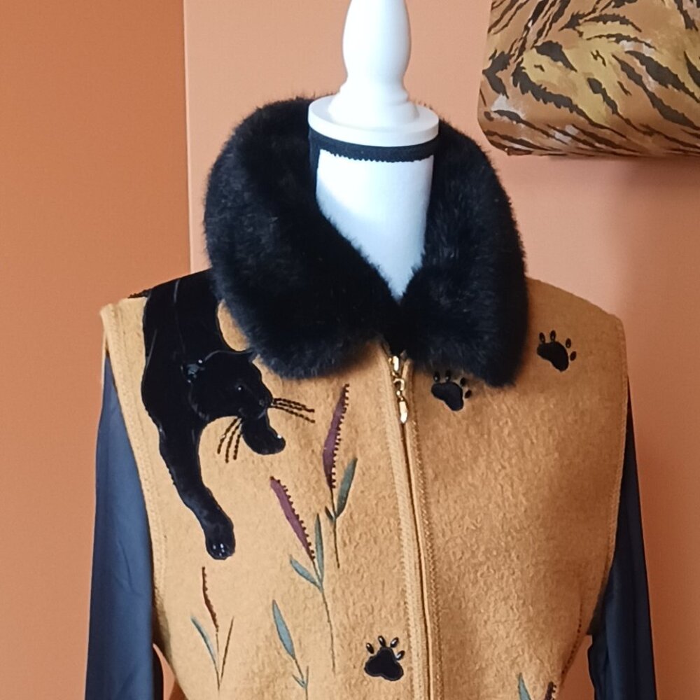 Gorgeous Classy Fall Statement Sweater (L)